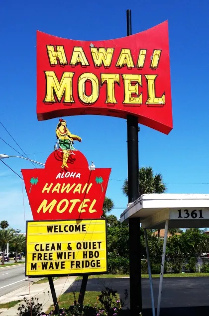 Hawaii Motel - Image 1