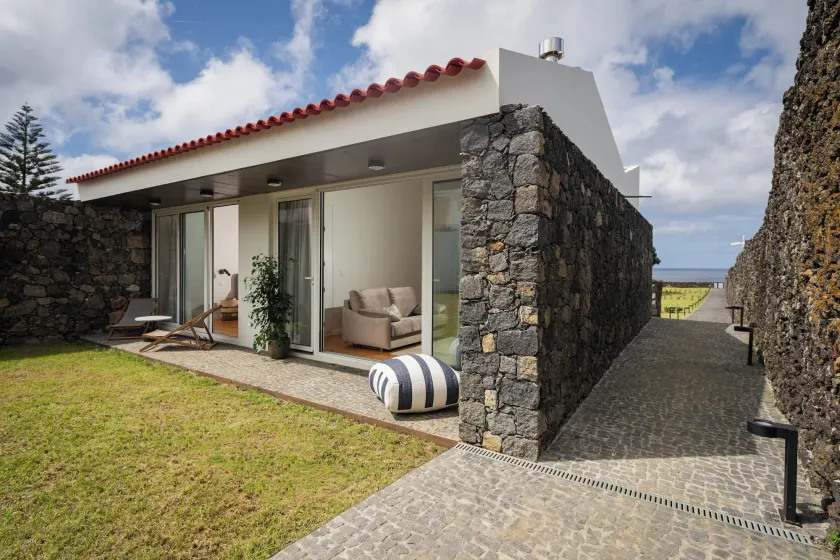 ENTRE MUROS - Turismo Rural - Casas com jardim e acesso direto ao mar - Image 1
