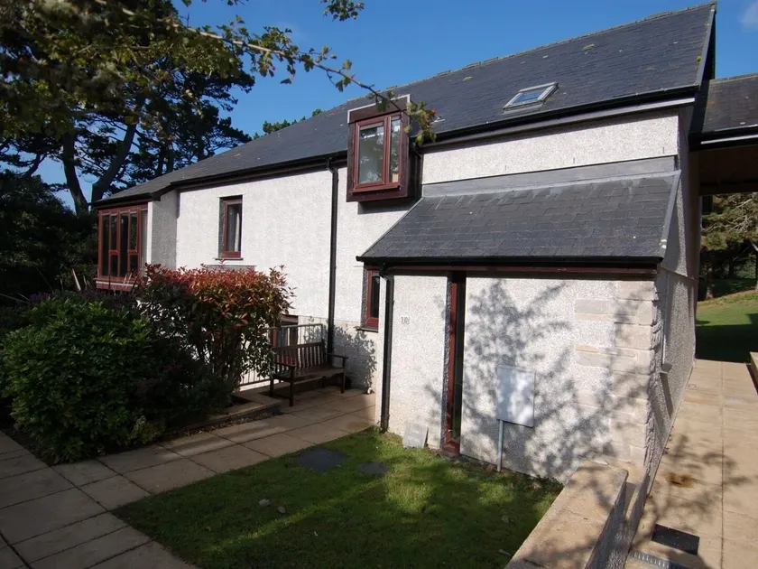 Pine Cottage - Image 1