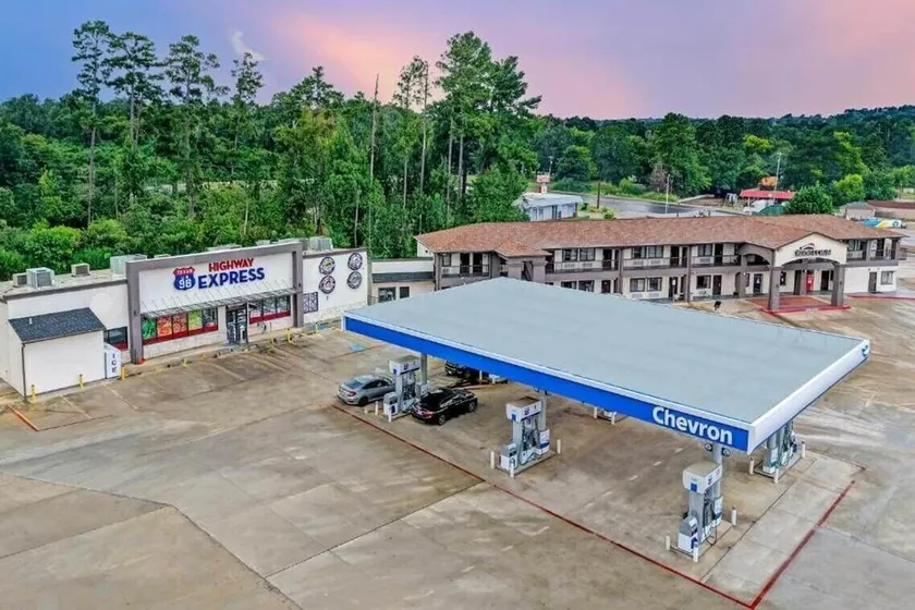 Budget inn by Oyo San Augustine - Image 1