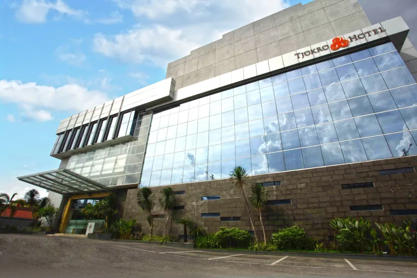 Tjokro Hotel Pekanbaru - Image 1
