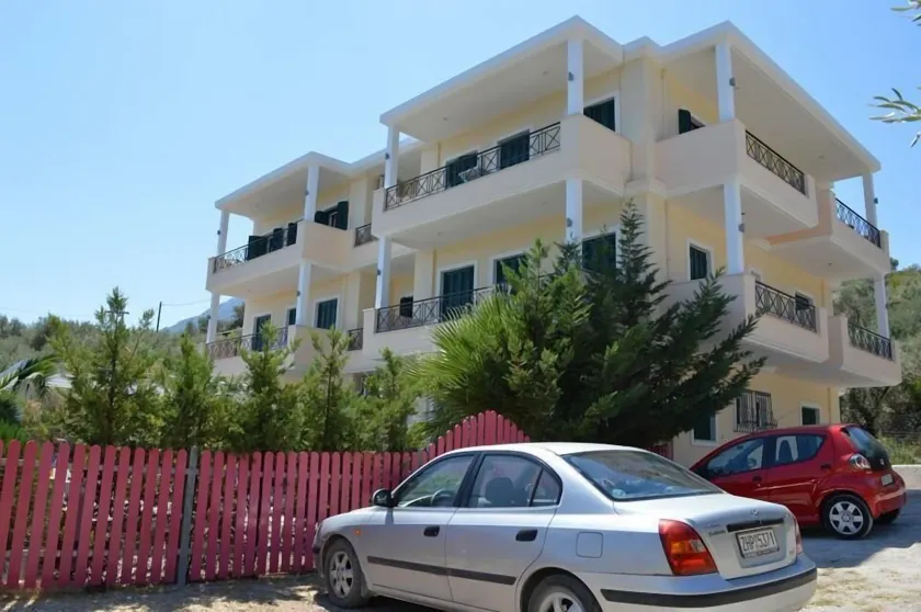 Katsenos studios - Image 1