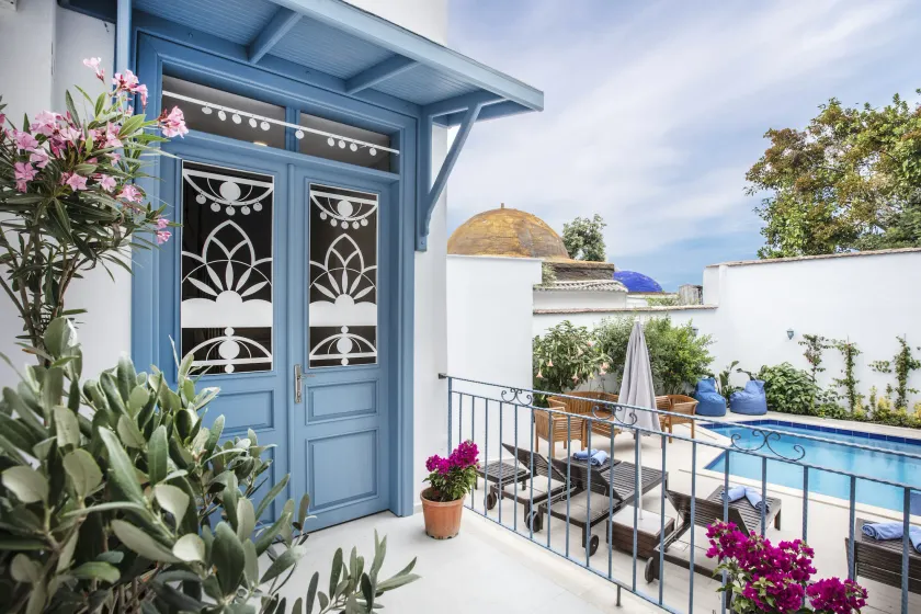 Eliada Hotel - Image 1
