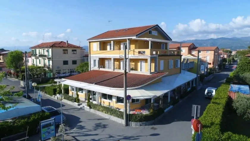 Maison Del Magra - Image 1