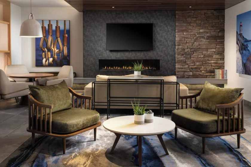 Fairfield Inn & Suites by Marriott South Kingstown Newport Area - Image 1