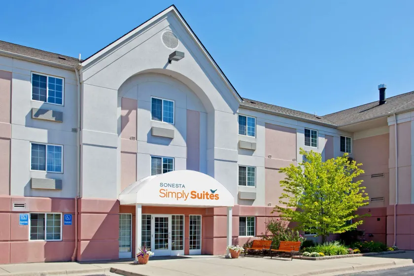 Sonesta Simply Suites Detroit Ann Arbor - Image 1