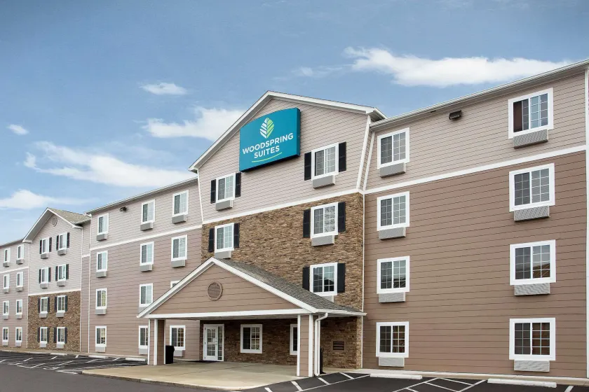 WoodSpring Suites Columbus North I-270 - Image 1