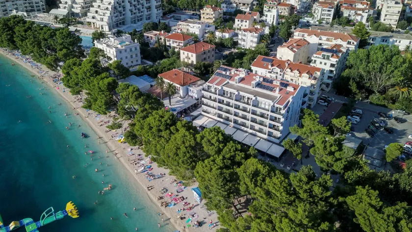 Hotel Central Beach 9 - Image 1