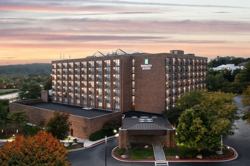 Embassy Suites by Hilton Baltimore Hunt Valley - Image 1
