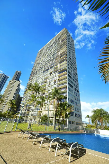 Condor Apartments by Gold Coast Premium - Interior entrance