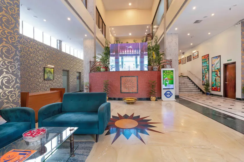 Indismart Hotel - Image 1