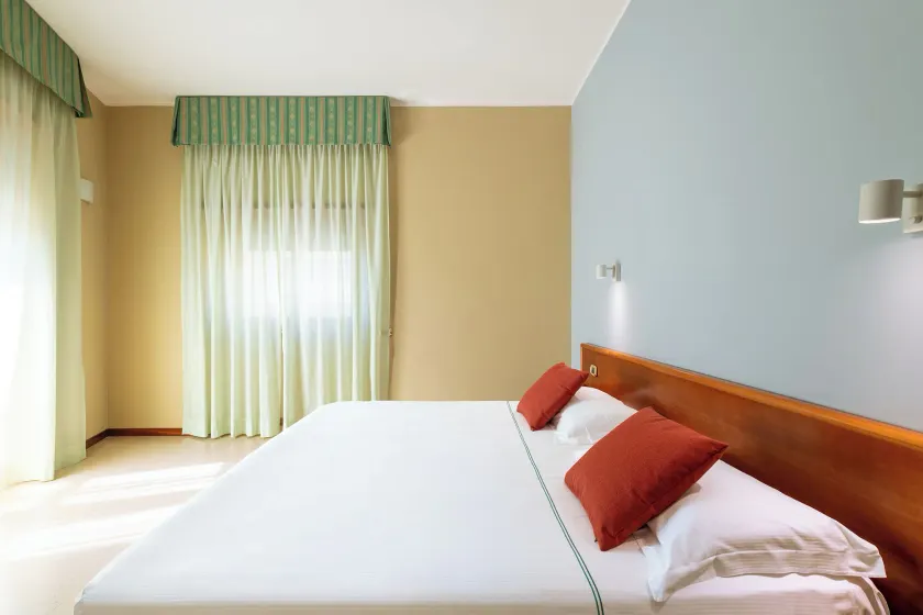 Astura Palace Hotel - Image 1