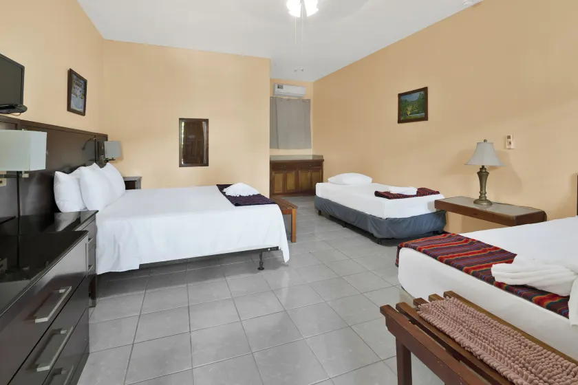 Drift Inn Cayo - Image 1