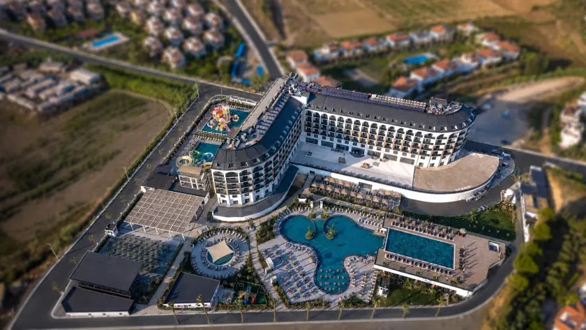 Raxeria Hotel - All Inclusive - Image 1