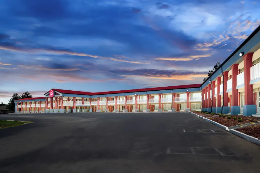 Red Roof Inn Berea - Image 1