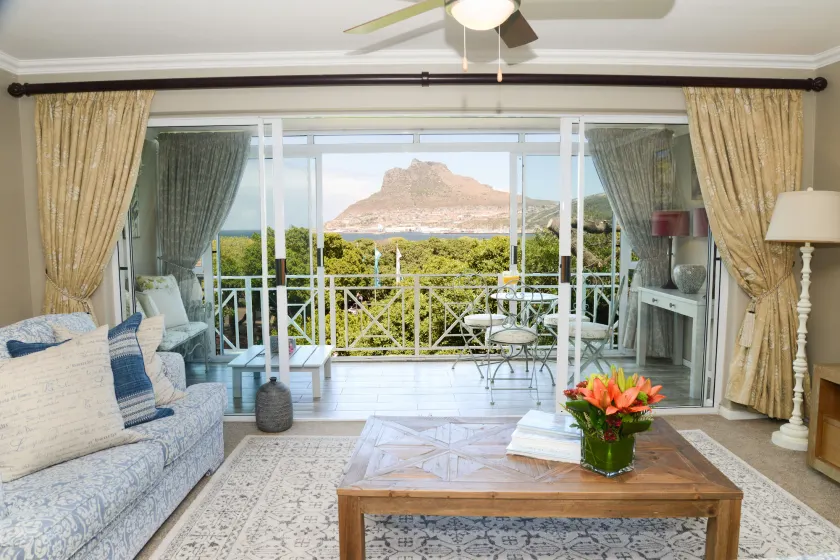 dk villas 1 Harbour View Hout Bay - Image 1