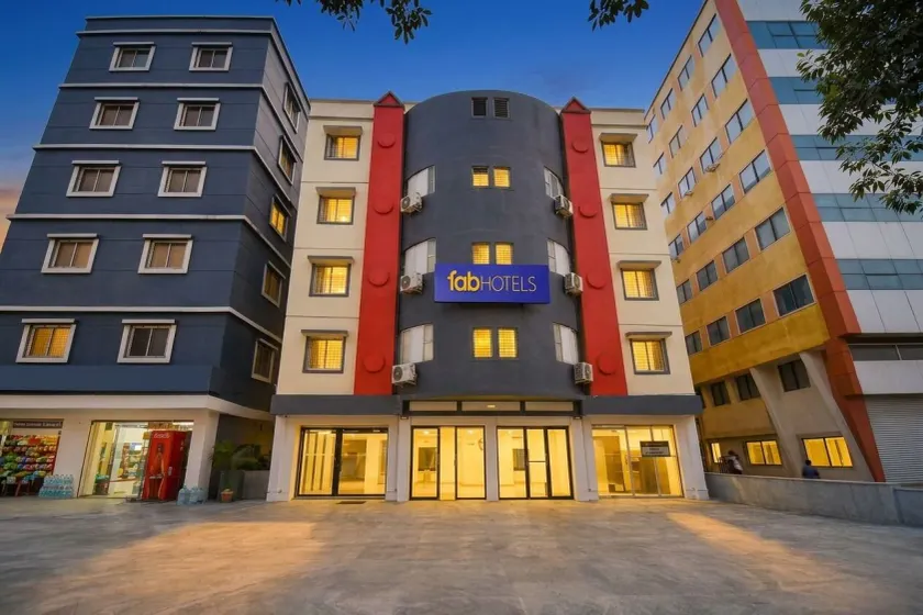 Fabhotel Swapanpurti Sai Avenue - Image 1