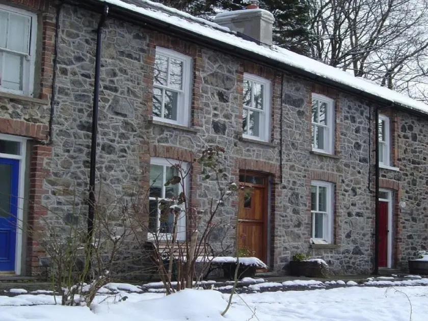 Bronfelin & Troed-y-Rhiw Holiday Cottage - Image 1