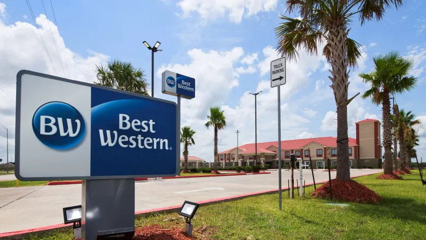 Best Western Lone Star Inn - Image 1