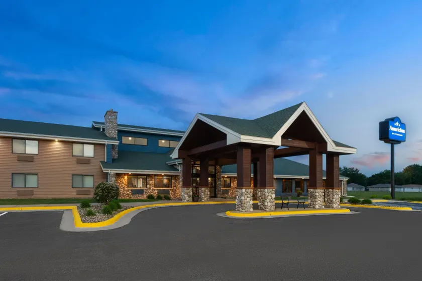 AmericInn by Wyndham Austin - Image 1