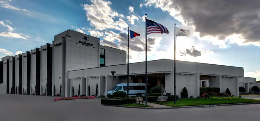 DoubleTree by Hilton Hotel Arlington DFW South - Image 1