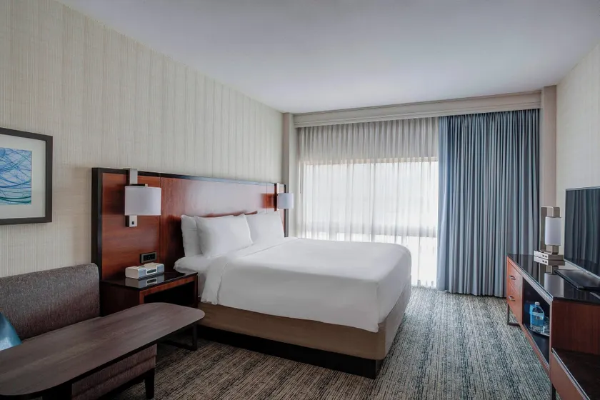 Houston Airport Marriott at George Bush Intercontinental - Image 1