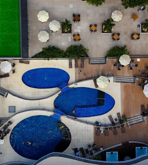 Foz Plaza Hotel - Image 1