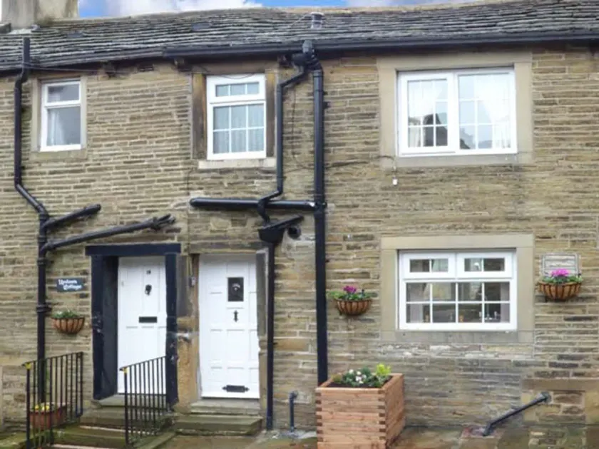 Owl Cottage - Image 1