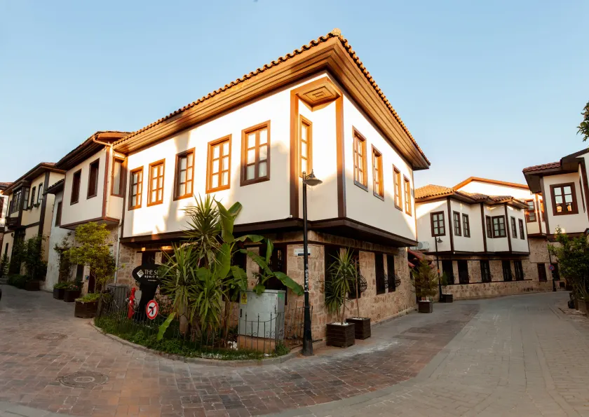 The Suite Apart Hotel - Image 1