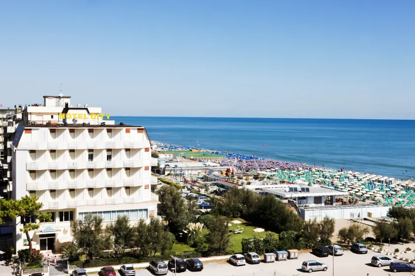 Hotel City - Image 1