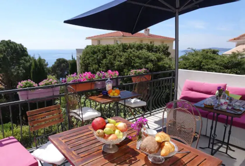 Hotel Normandy - Image 1