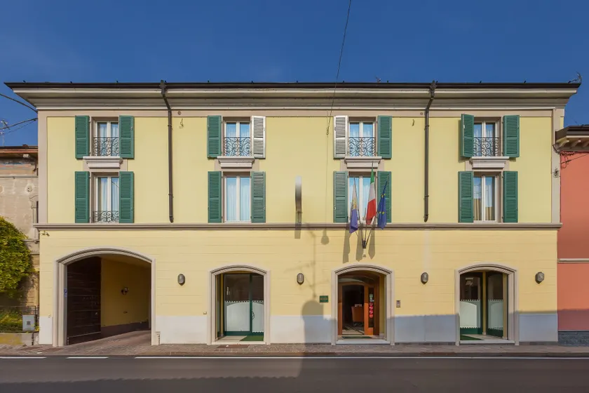 Hotel Gambara - Image 1