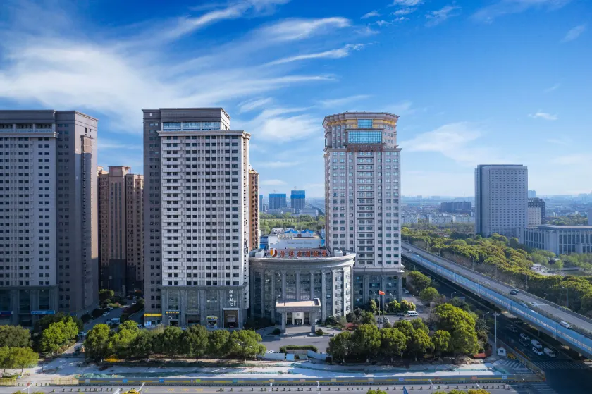Longqi Jianguo Hotel Kunshan - Image 1