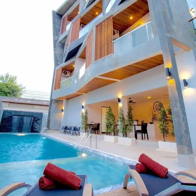 Lemonade Phuket Hotel -SHA Plus - Image 1