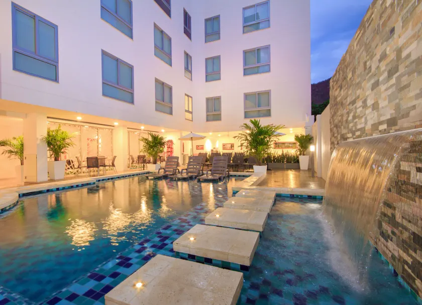 Del Mar Hotel - Image 1