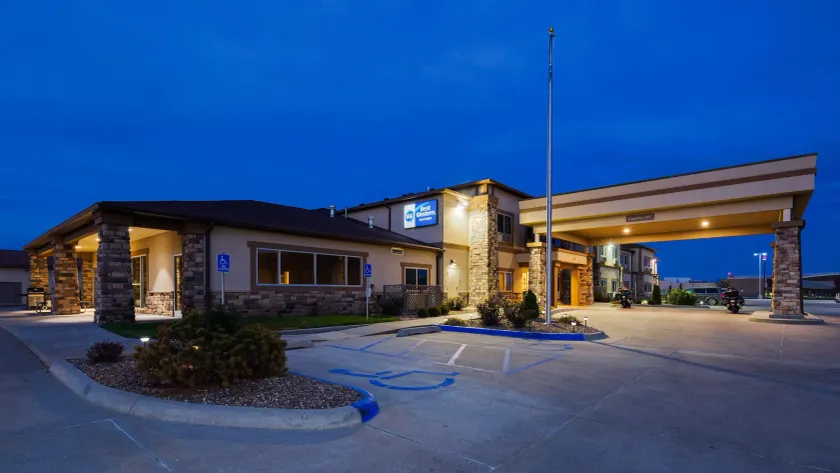 Best Western El-Quartelejo Inn & Suites - Image 1