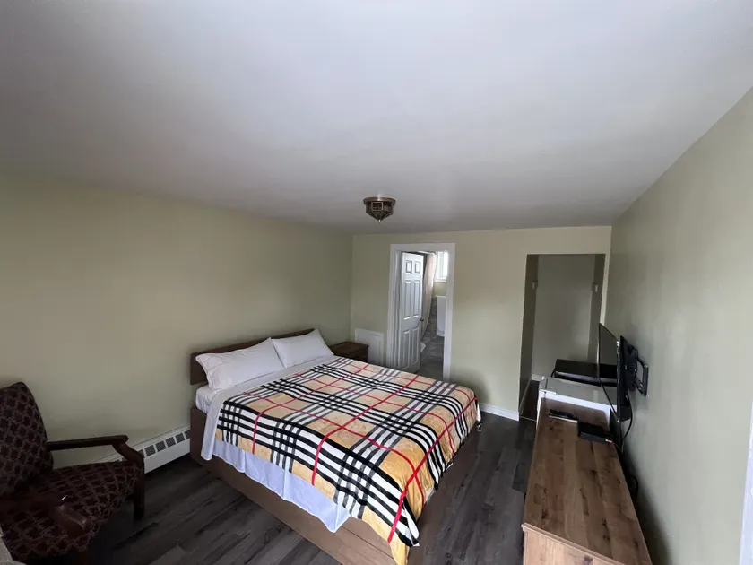 Maple Leaf Motel - Quarto