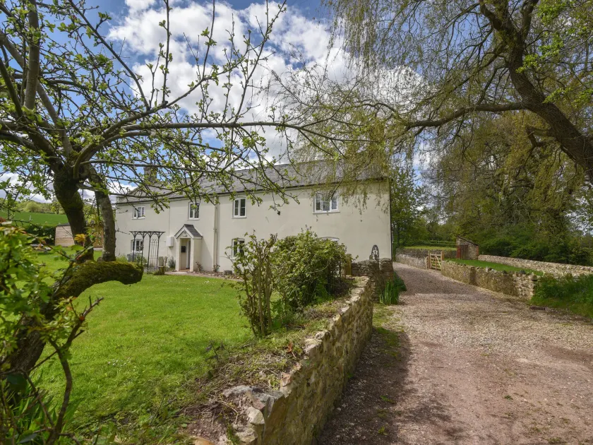 Millwater Cottage - Image 1