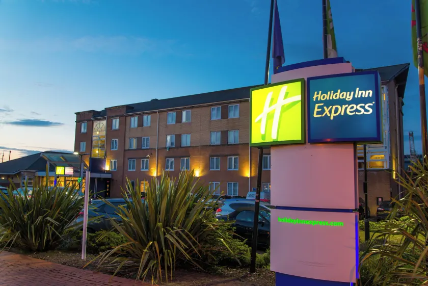 Holiday Inn Express Cardiff Bay by IHG - Image 1