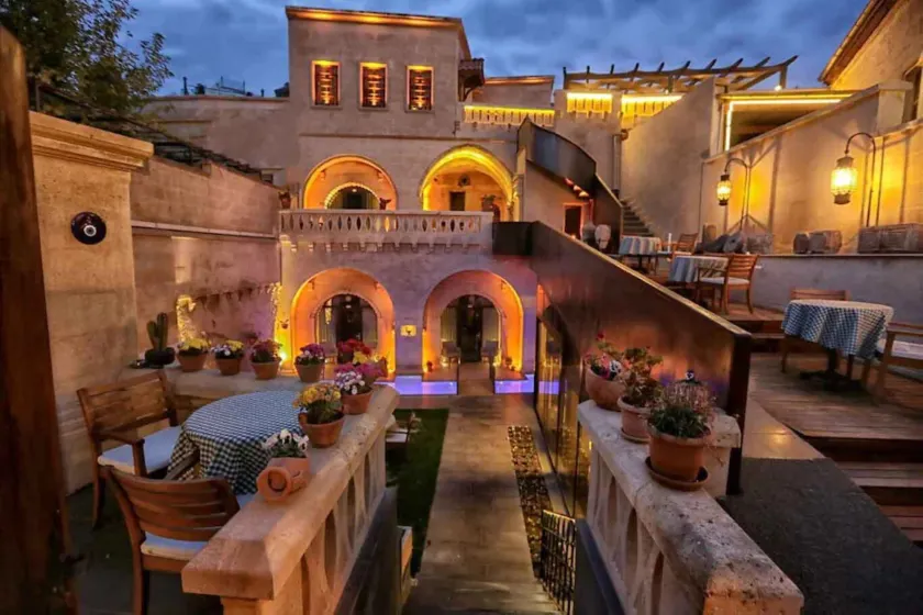 Sunak Cave Hotel - Image 1