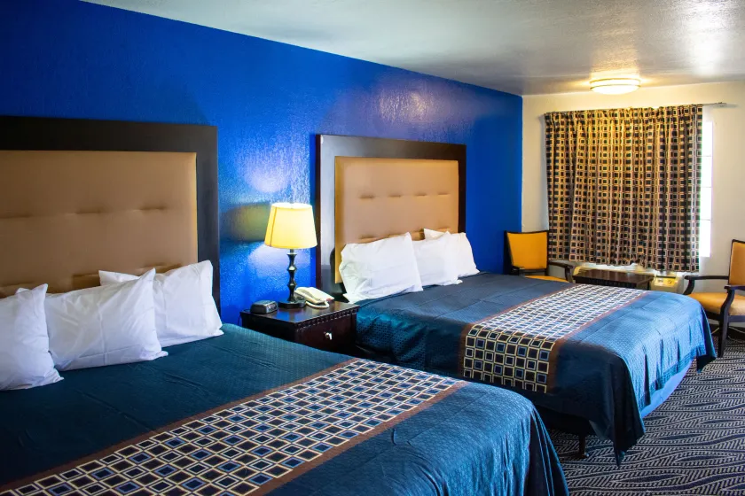 Blue Jay Inn & Suites - Image 1