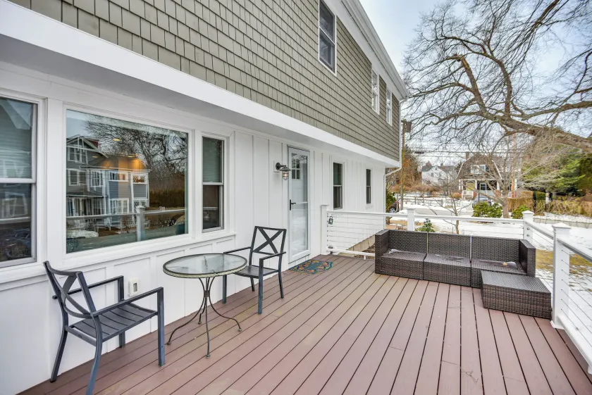 Walk to Beach: Jamestown Home w/ Bridge Views! - Interiør