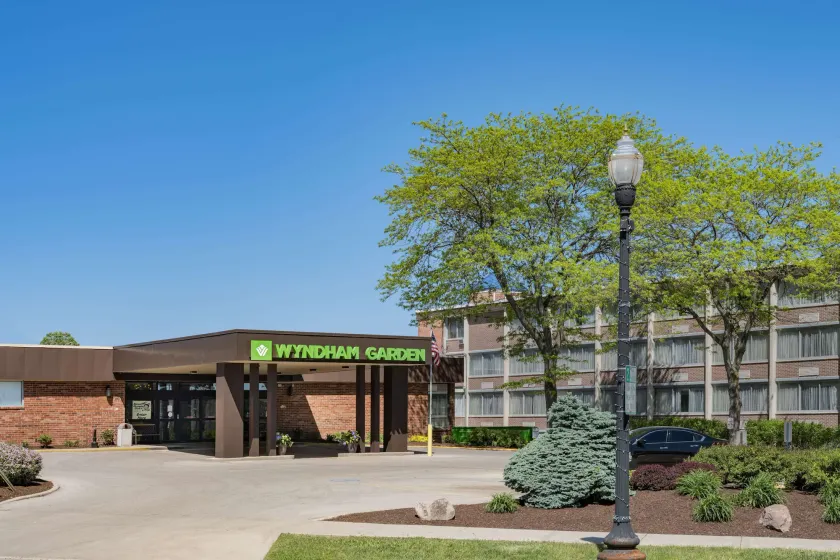 Wyndham Garden Kenosha Harborside - Image 1