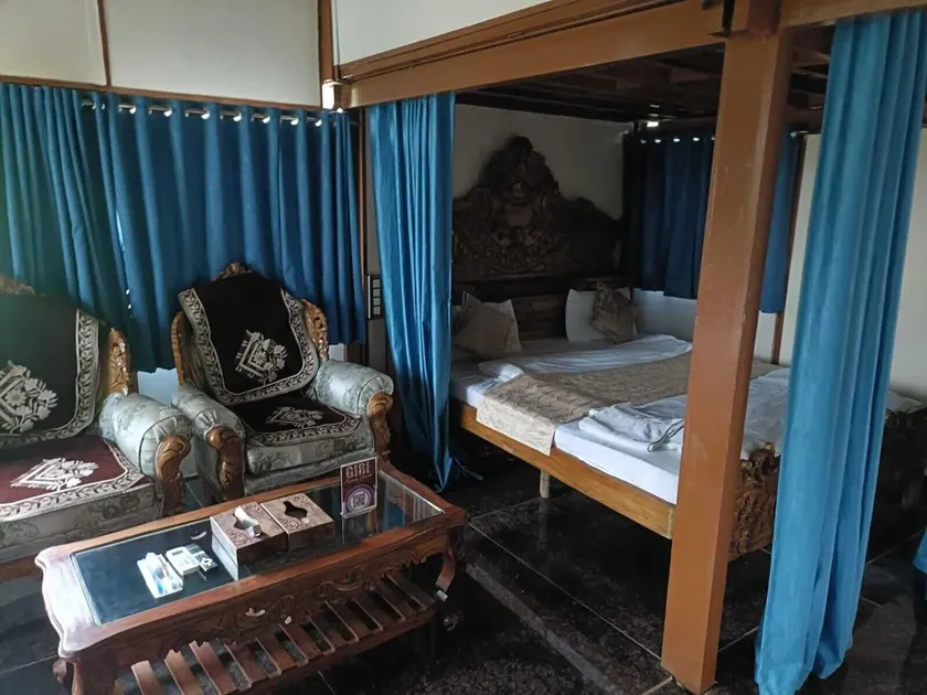 Giri Sarovar Resort - Camera