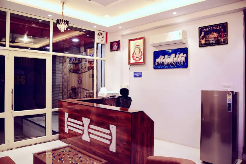 Hotel Bhatner Inn - Lobby