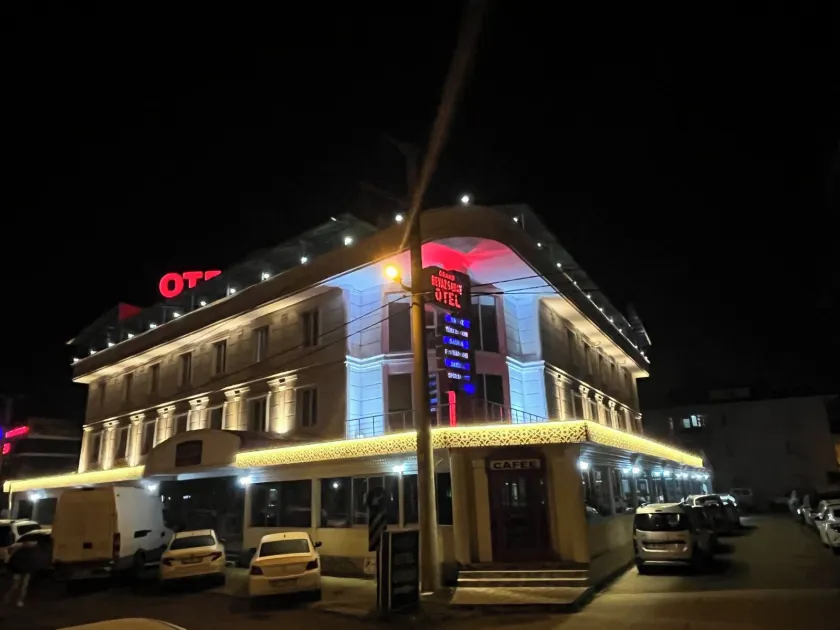 Grand Beyaz Saray Otel - Image 1