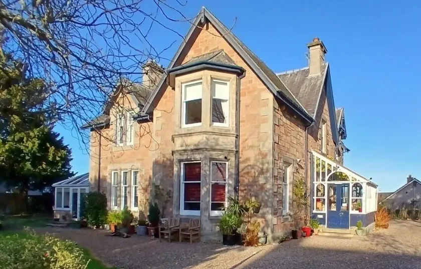 Trafford Bank Guest House - Image 1