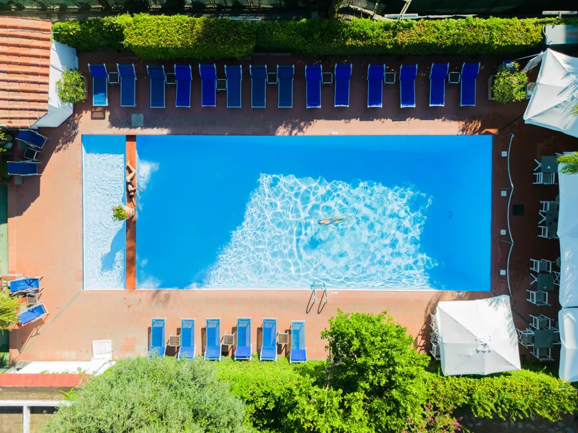 Hotel Central Wellness - Image 1