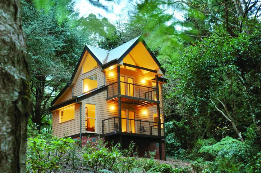 Lochiel Luxury Accommodation - Image 1