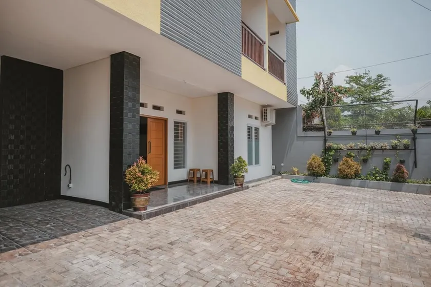 RedDoorz Syariah near Pahoman Lampung - Image 1